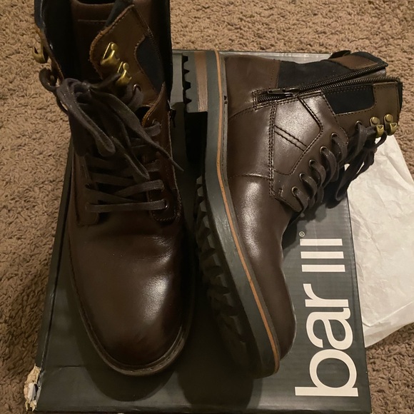 2 pairs of shoes - Picture 1 of 6